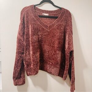 SO V-neck Chenille Sweater